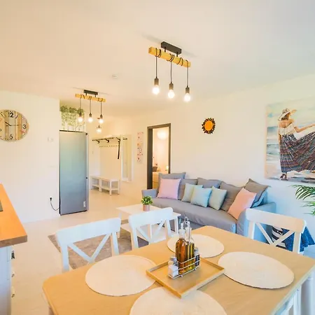 Mandala Apartman Aranypart Апартаменты