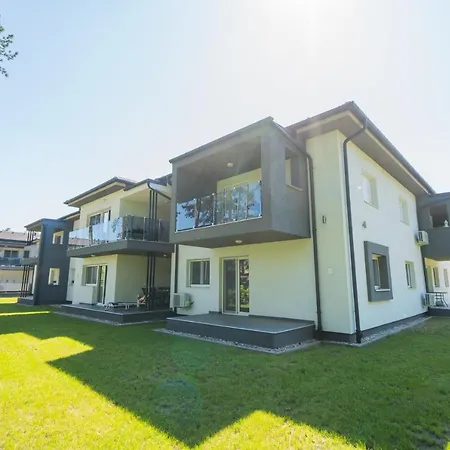 Апартаменты Mandala Apartman Aranypart *
