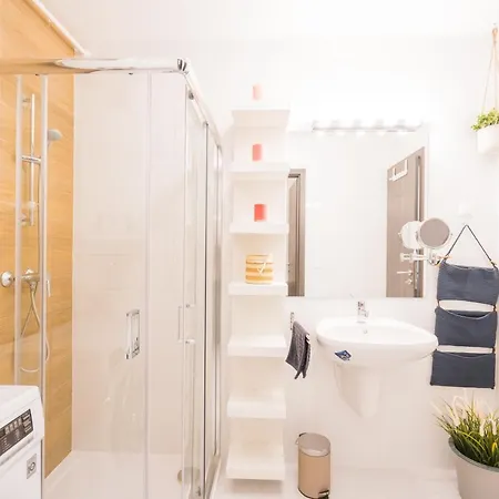 Mandala Apartman Aranypart Апартаменты Шиофок